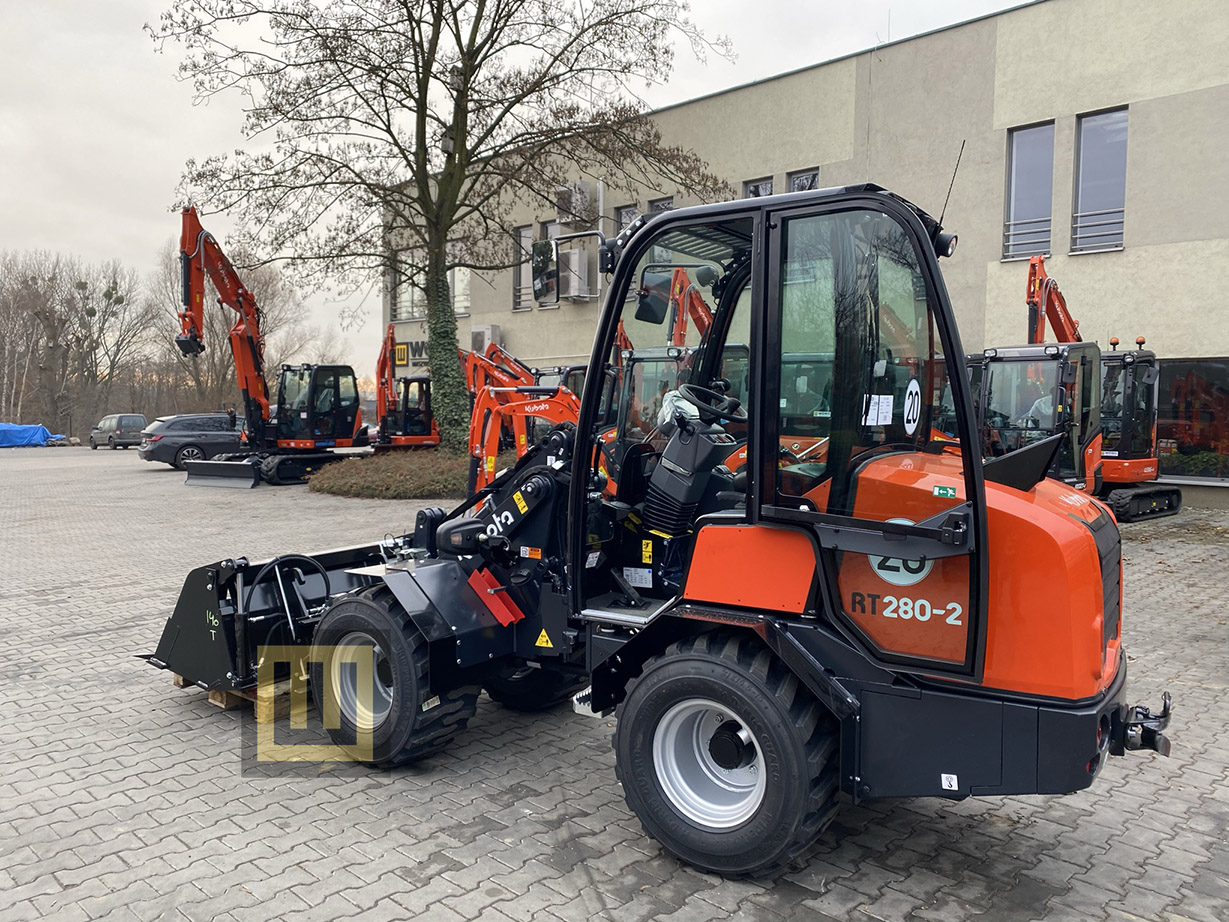 Ładowarka kołowa KUBOTA RT280-2