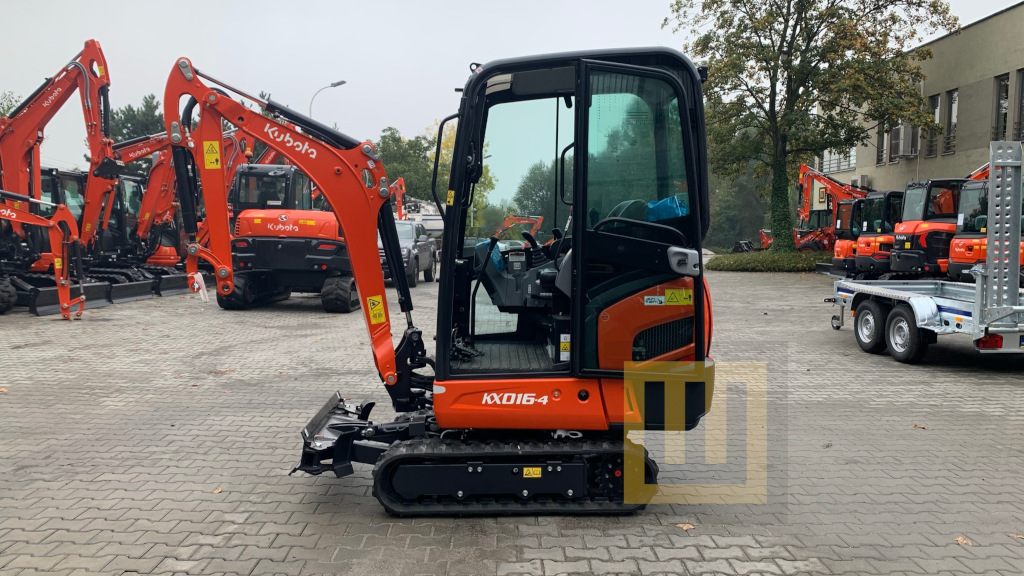 Minikoparka KUBOTA KX016-4 WOBIS bok