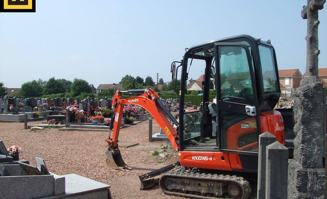 Minikoparka KUBOTA KX016-4 bok tył