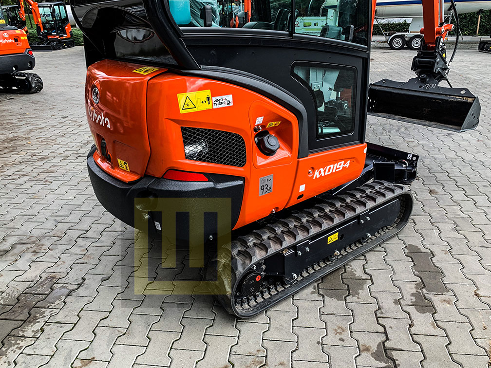 Minikoparka KUBOTA KX019-4 WOBIS bok