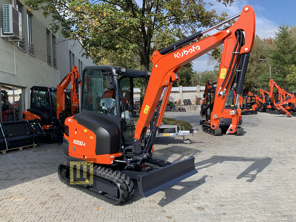 Minikoparka KUBOTA KX030-4 bok prawy WOBIS