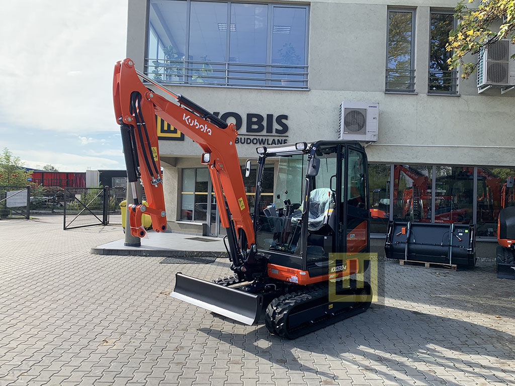 Minikoparka KUBOTA KX030-4 WOBIS budynek