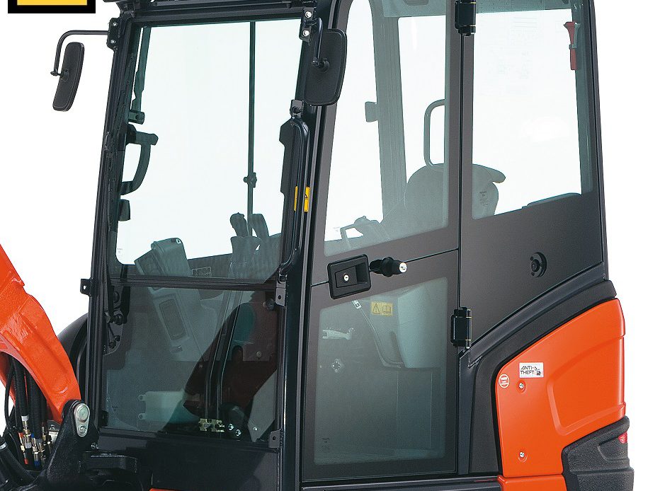 Minikoparka KUBOTA KX030-4 studio