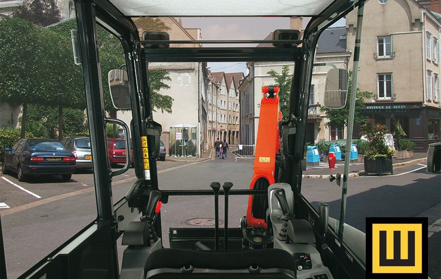 Minikoparka KUBOTA KX030-4 kabina wnętrze kokpit