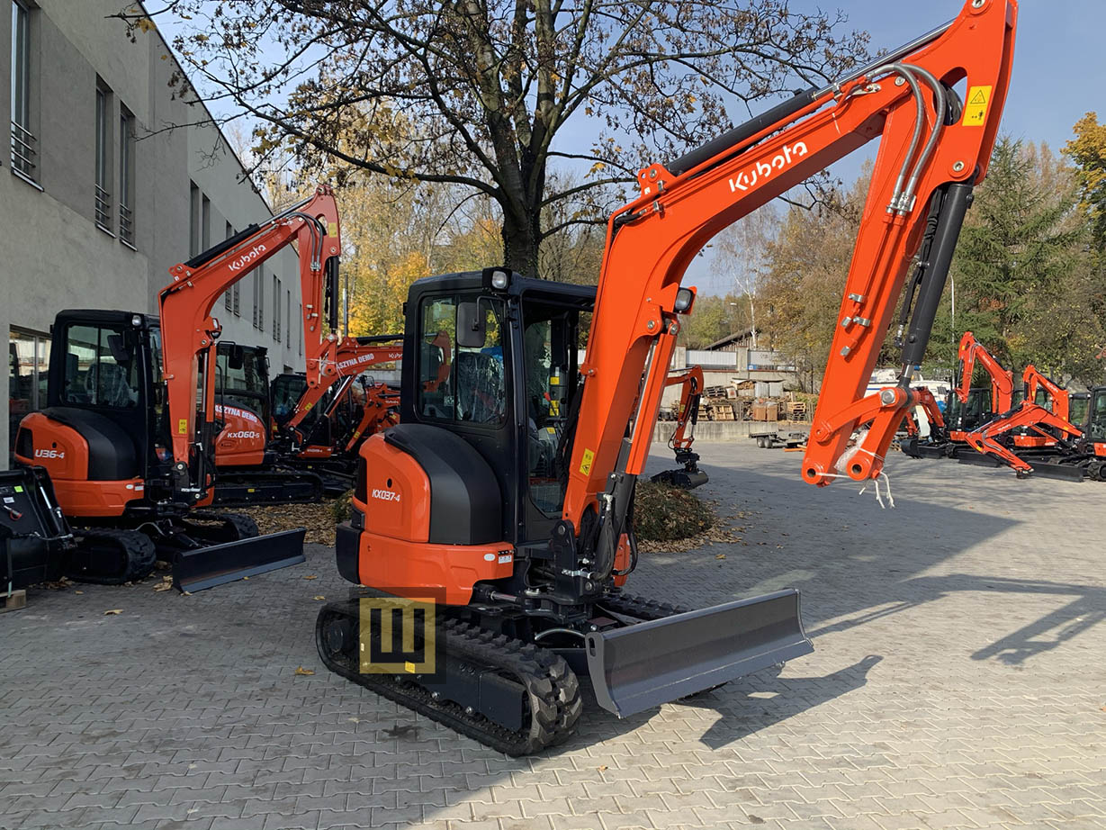 Minikoparka KUBOTA KX037-4 prawy bok WOBIS