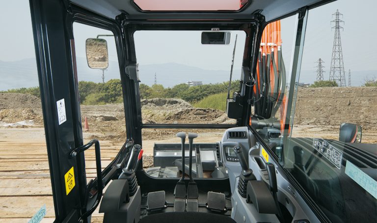 Minikoparka KUBOTA KX080-4 MGL nowy pulpit