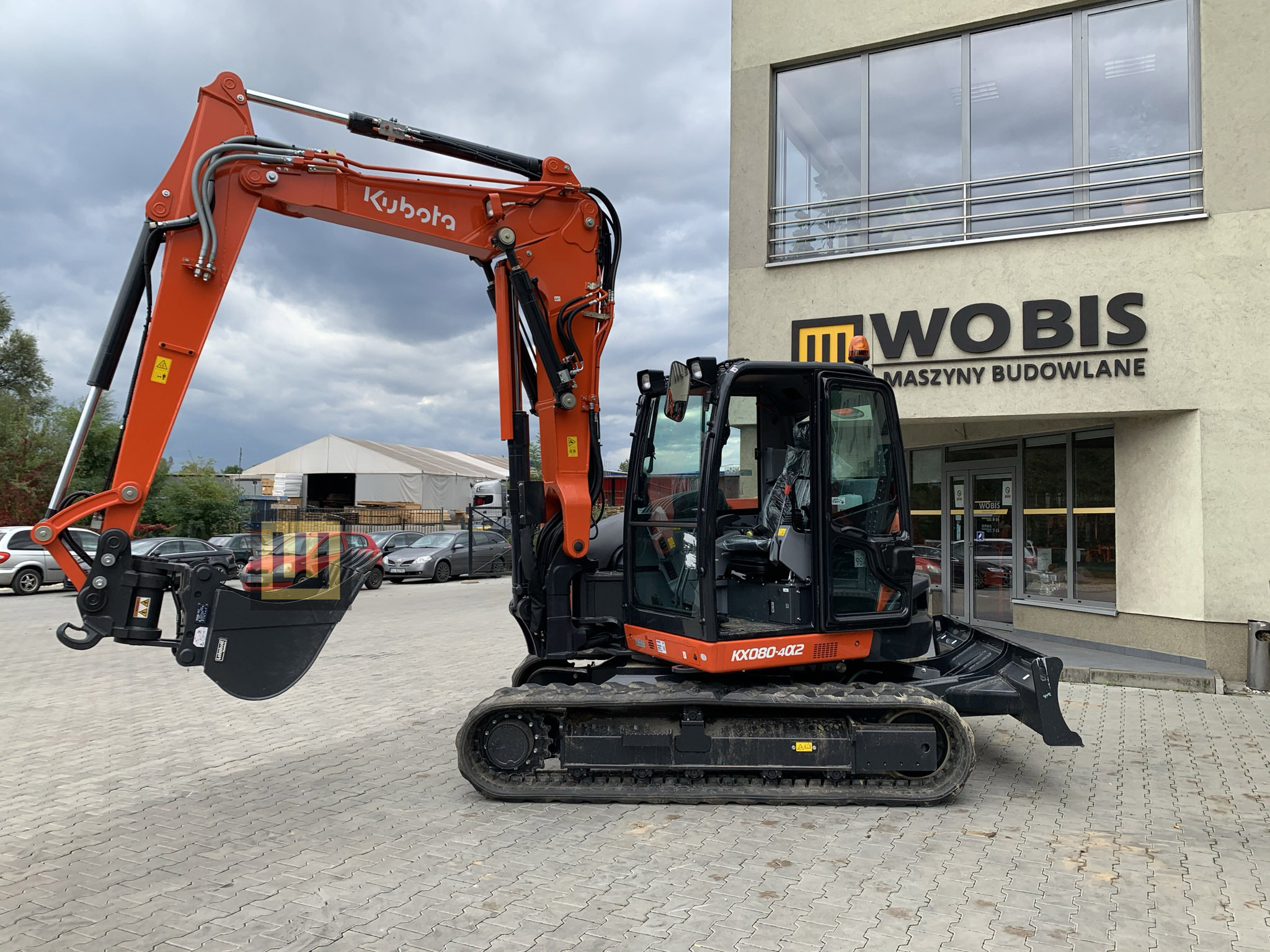 Minikoparka KUBOTA KX080-4 MGL lewy bok WOBIS