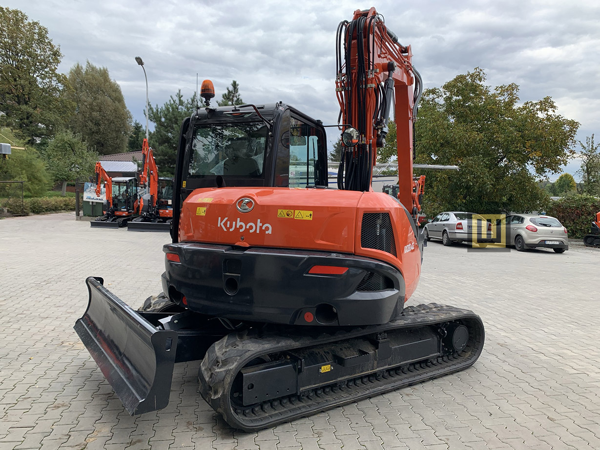 Minikoparka KUBOTA KX080-4 MGL tył
