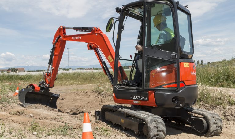 Minikoparka KUBOTA U27-4 kupie